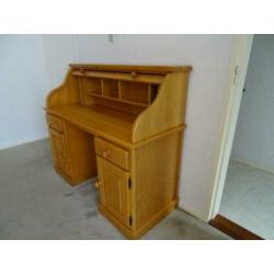 Mooi blank eiken massief rolluik bureau - secretaire