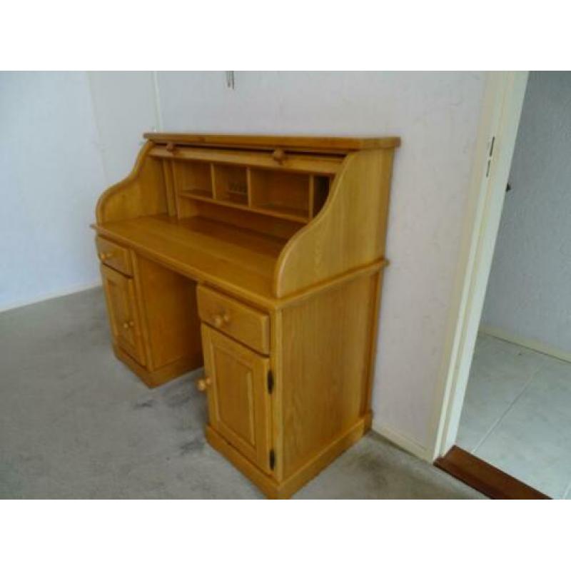 Mooi blank eiken massief rolluik bureau - secretaire
