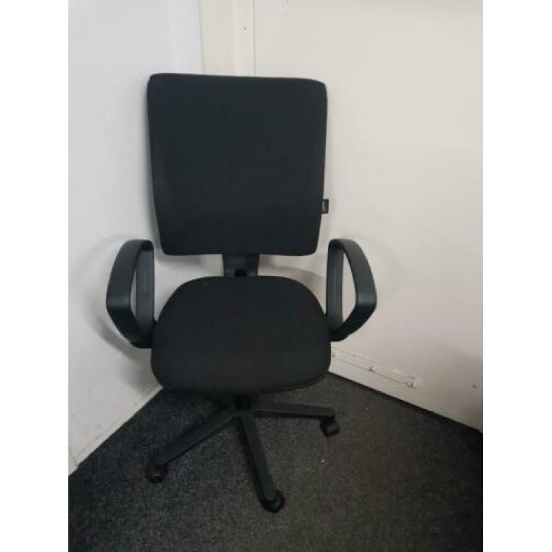 Z.g.a.n partij bureaustoelen al vanaf 30 euro
