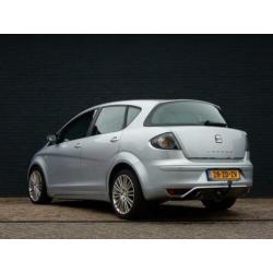Seat Toledo 1.6 Stylance AIRCO! CRUISE! PARROT! LM VELGEN!