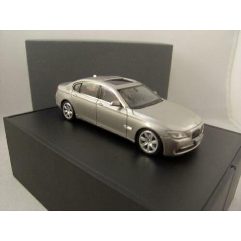BMW 750 li Champagne