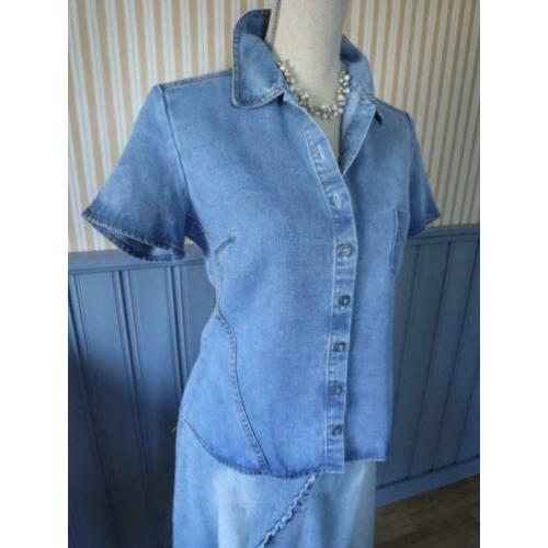 vrouwelijk blauw stretchspijkerblousje Jacqueline Riu mt M