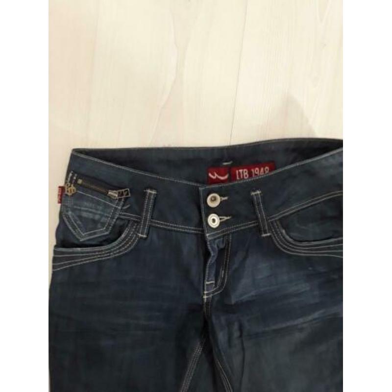 Donkerblauwe LTB jeans maat eu 38