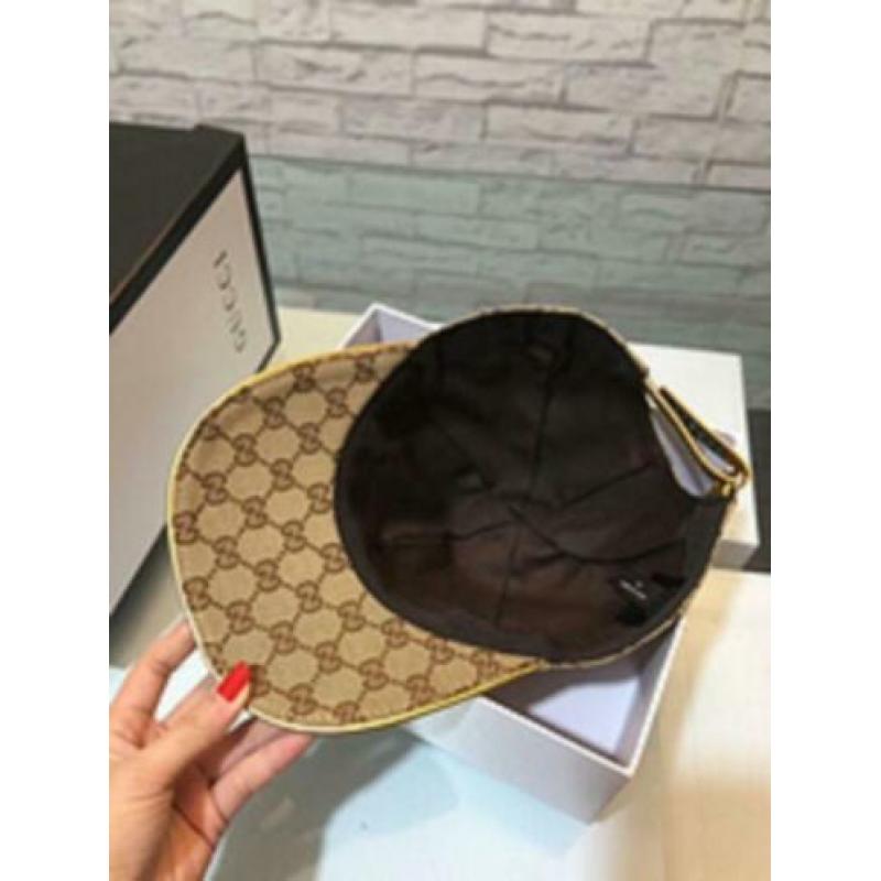 Gucci Pet Cap GG Supreme Nieuw