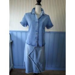 vrouwelijk blauw stretchspijkerblousje Jacqueline Riu mt M