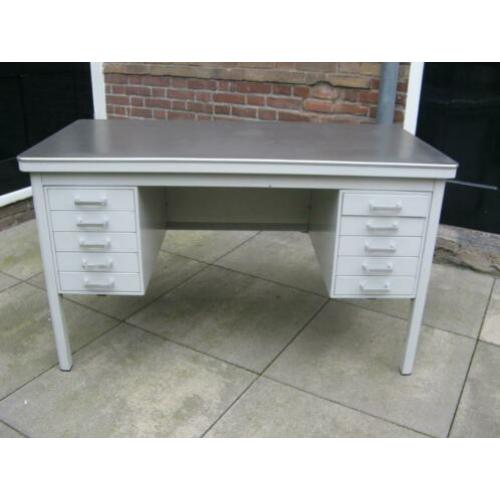 Industrieel Bureau in de stijl van Gispen - Vintage jaren 70