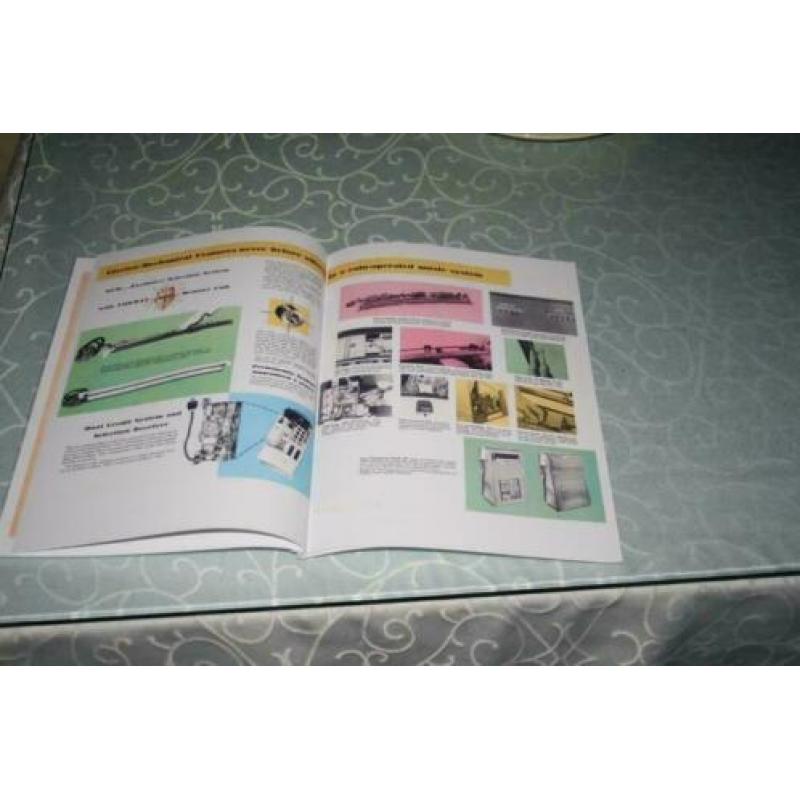 Mooie repro brochure van de Seeburg V200 nr 8