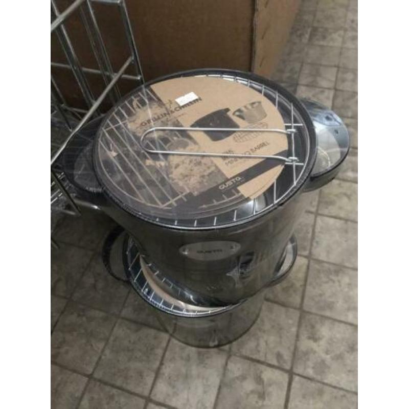 GUSTA BBQ Grill spullen + grill pannen zijn nieuw !