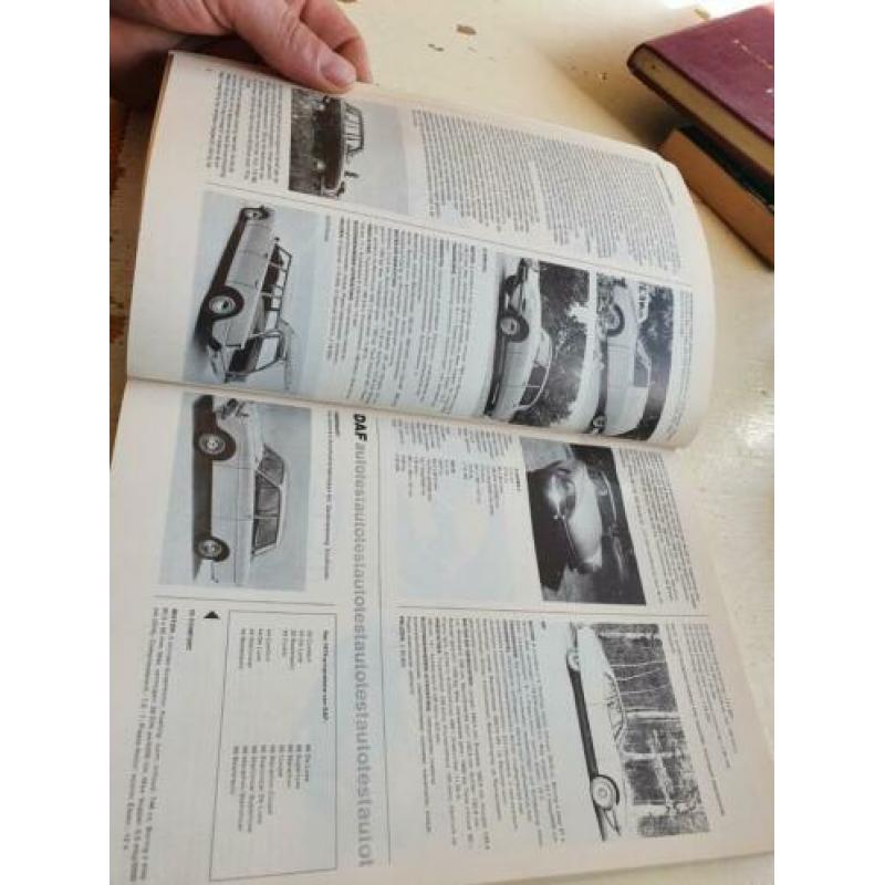 Boek autotest begin jaren 70.