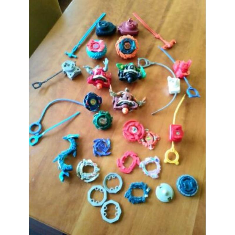 BEYWHEELZ en BEYBLADE SHOGUN, BEYBLADE SPINNERS + ACCESOIRES