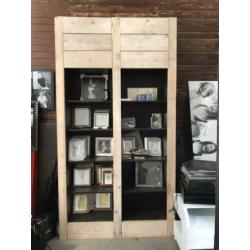 steigerhouten toonbank met bijbehorende kast