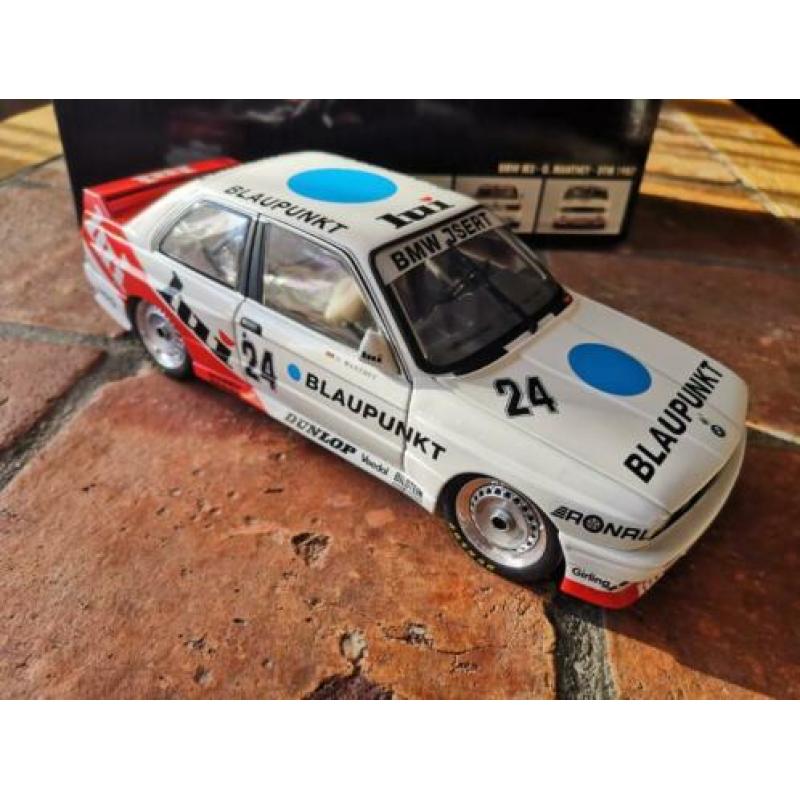 BMW E30 M3 DTM 1987 Manthey Minichamps 1/18