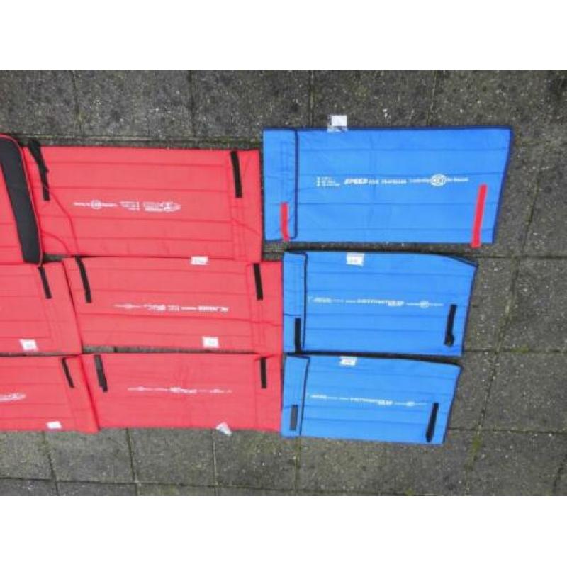 Te Koop 11 gevoerde reishengelhoezen EEN KOOPJE.