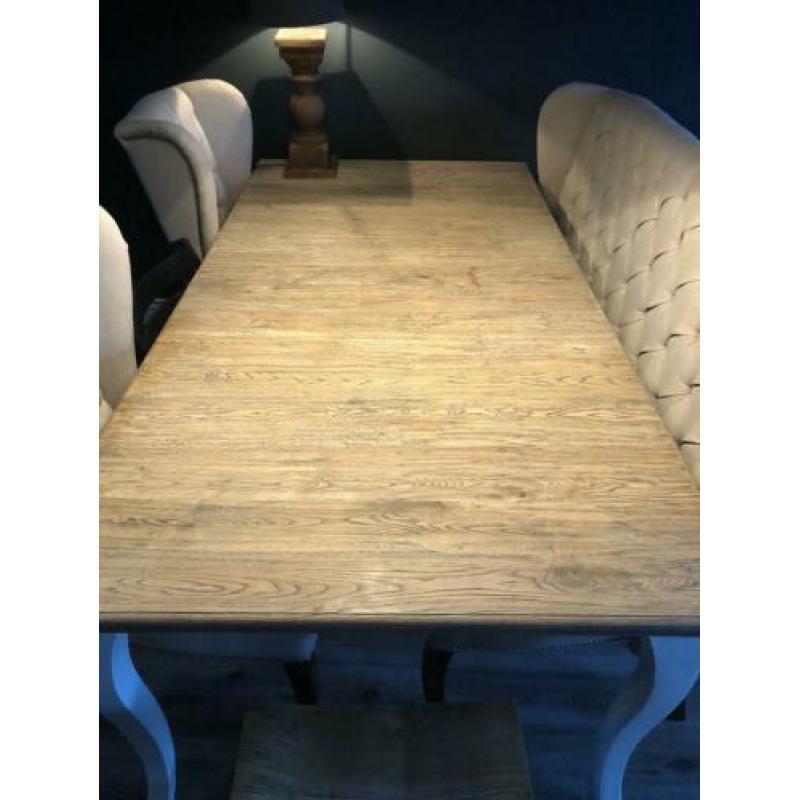 Prachtige eettafel