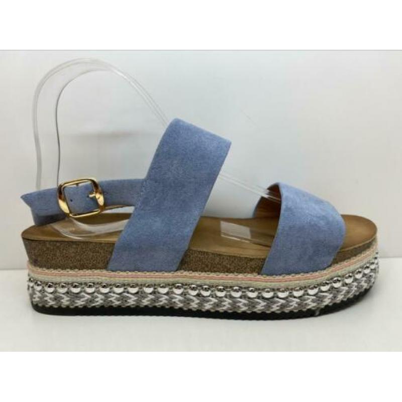 Sandalen plateau maten 37,38,39,40 nieuw 50%