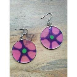 Nieuwe ronde kunststof/metalen roze/paars/groene oorbellen