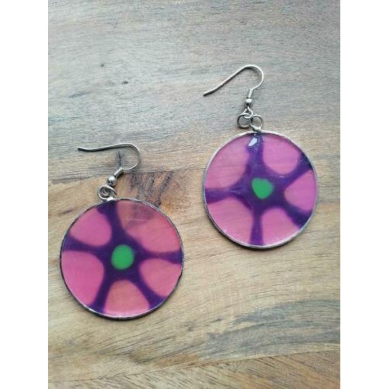Nieuwe ronde kunststof/metalen roze/paars/groene oorbellen