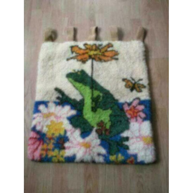 Smyrna wol wandkleed kikker 55 x 70 cm jaren 70 design retro