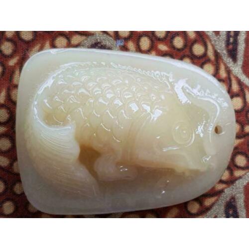 Mooi vintage Chinees amulet van jade als een vis 4,6 cm.