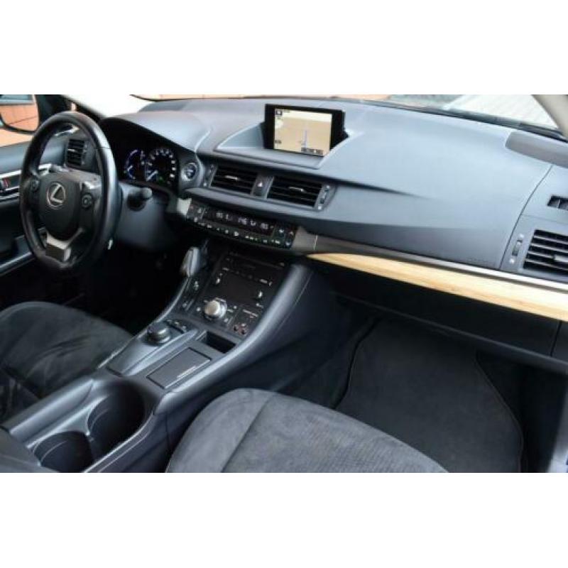 Lexus CT 200h 25th Edition Camera/Navigatie (bj 2015)