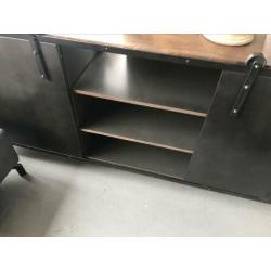 Dressoir mango hout met stalen loft deuren hoge korting