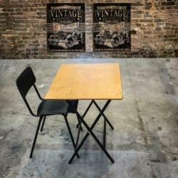 185 x Stokkum bistro tafels, vintage klaptafels hout. 777