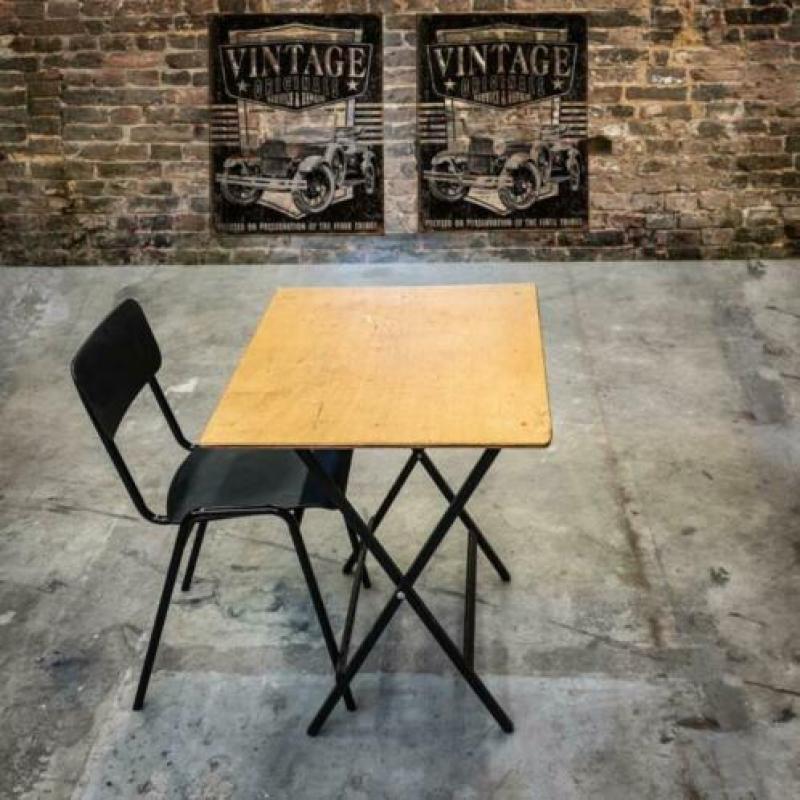 185 x Stokkum bistro tafels, vintage klaptafels hout. 777