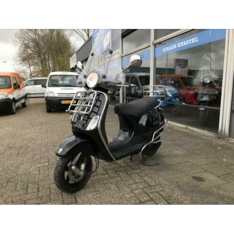 Vespa brom helmplicht 4takt nette vespa