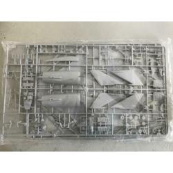Chinese F7-EB 1/32 bouwpakket