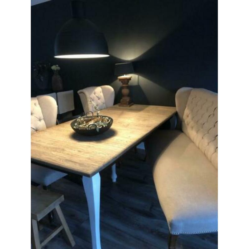 Prachtige eettafel