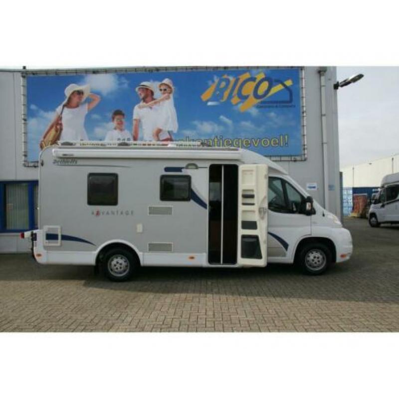 Dethleffs Advantage 5811 T Schotel, TV