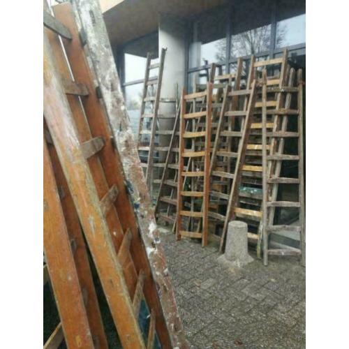 Oude schilders ladders, handdoekrek, plantenrek, decoratie