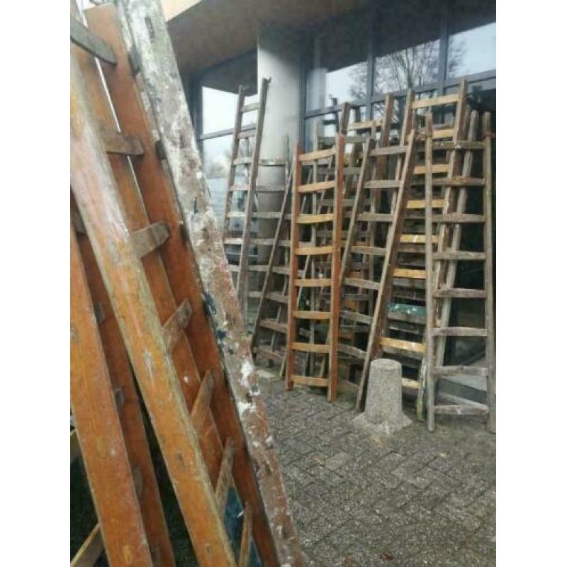 Oude schilders ladders, handdoekrek, plantenrek, decoratie