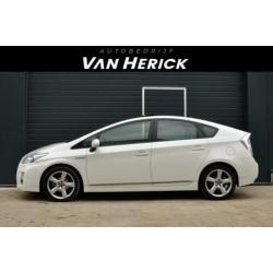Toyota Prius 1.8 Dynamic Navi / Schuif-kantel dak / Clima