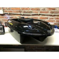 Ultimate baitcruiser XL karper vis voerboot