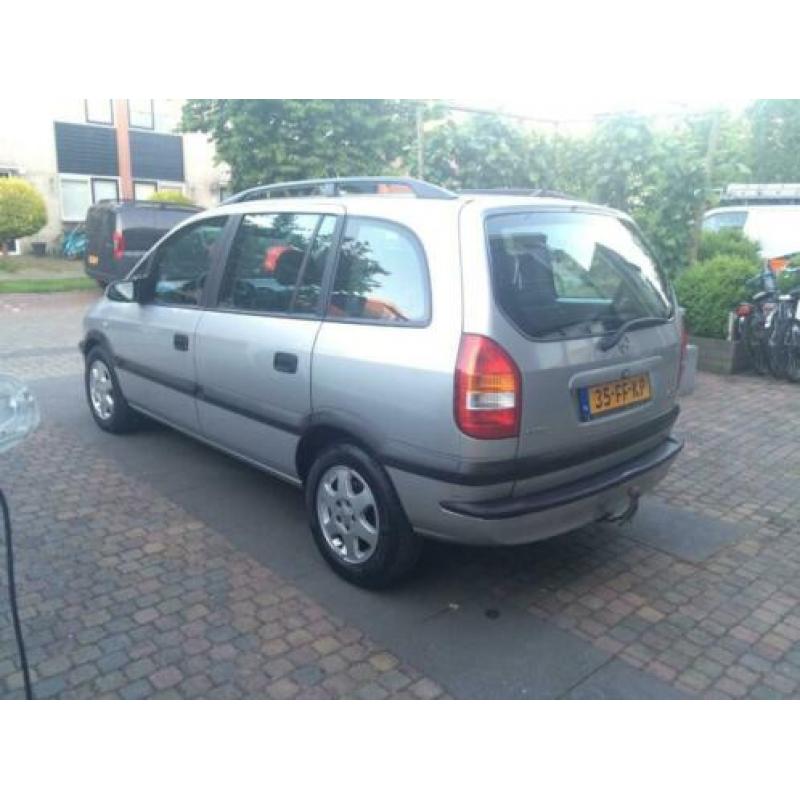 Opel Zafira 1.8 I AUT 2000 Grijs