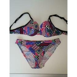 Hele mooie en leuke bikini, Hunkemöller, maat 80B-M