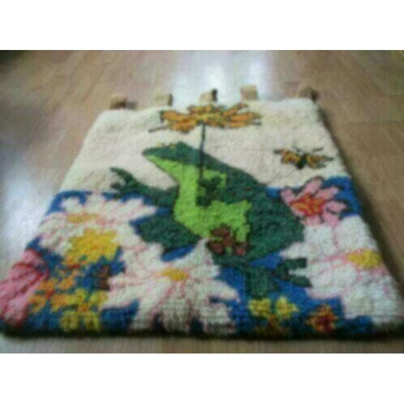 Smyrna wol wandkleed kikker 55 x 70 cm jaren 70 design retro