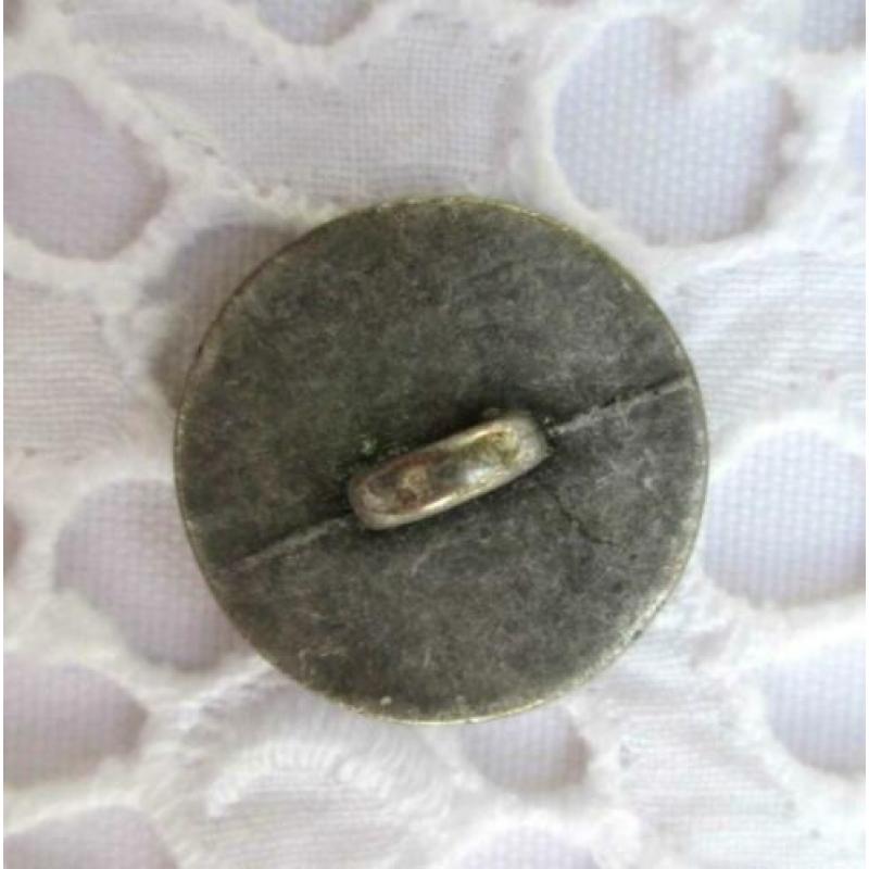 Vintage oude metalen knoop nr M1303 zilver