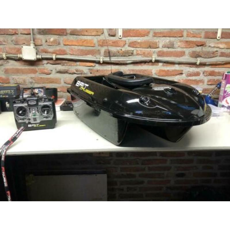 Ultimate baitcruiser XL karper vis voerboot