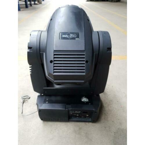 8x Martin Mac 250 Wash movinghead