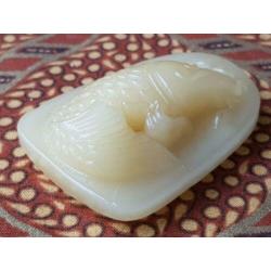 Mooi vintage Chinees amulet van jade als een vis 4,6 cm.