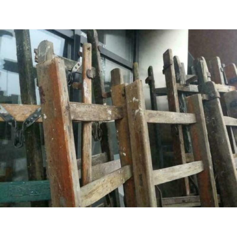 Oude schilders ladders, handdoekrek, plantenrek, decoratie