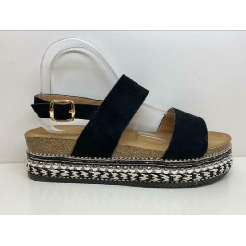 Sandalen plateau maten 37,38,39,40 nieuw 50%