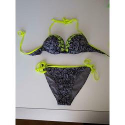 Hele mooie en leuke bikini, Hunkemöller, maat 80B-M