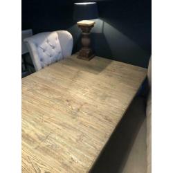Prachtige eettafel