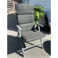 Tuinset: tafel met 4 stoelen en kussens