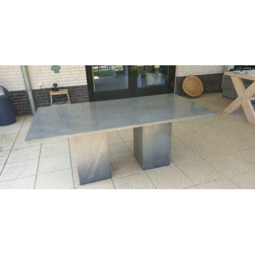 Tuintafel natuursteen