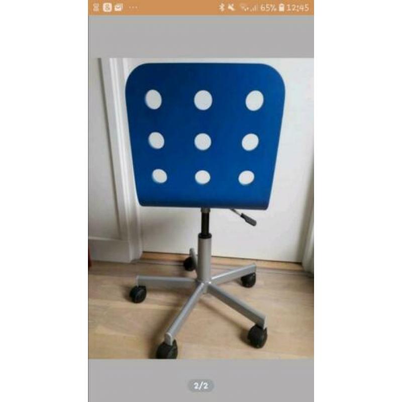 Twee Ikea bureau stoelen