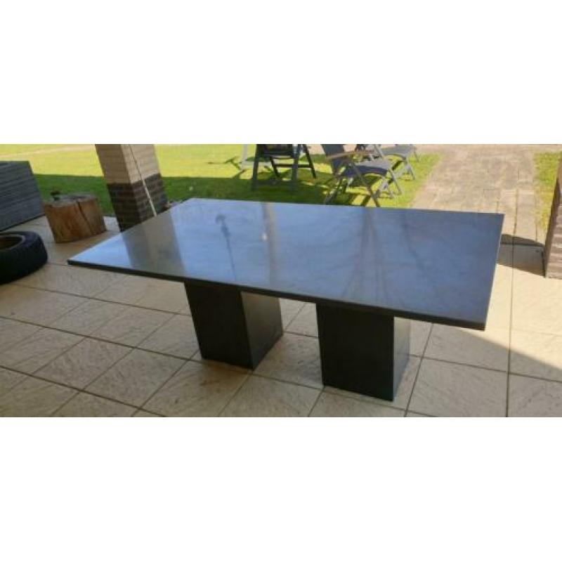 Tuintafel natuursteen
